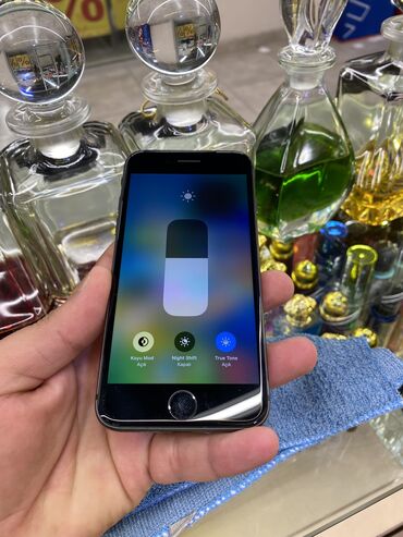 iphone 8 qiymeti ikinci el: IPhone 8, 64 ГБ, Черный, Отпечаток пальца, Беспроводная зарядка