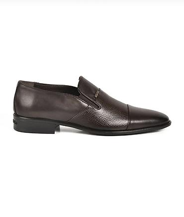 sambo ayaqqabı: Pierre Cardin kişi klassik tuflisi - Model: slip-on (bağsız), kap-toe — 2