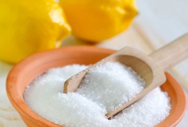 Бытовая химия, хозтовары: Лимонная кислота Сама кислота, как и её соли (цитрат натрия, цитрат