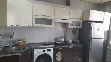 Uşaq və gənc otağı üçün dəstlər: *Metbex Mebeli 250₼Satilir.* Üzerinde verilir: Moyka, Aesperator