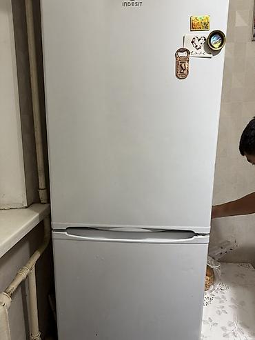 ural tt: Продаю Холодильник Indesit размер 167 на 60см, двухкамерный продаю — 2