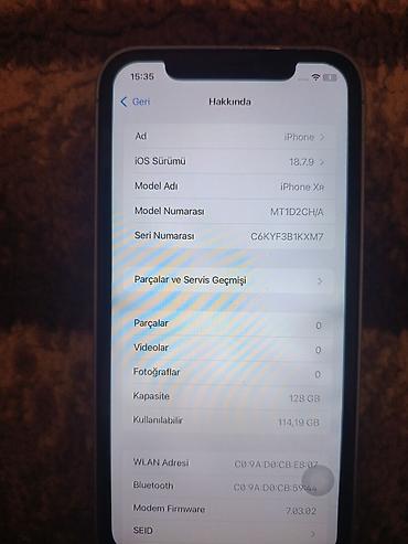 Apple iPhone: IPhone 16 — 16