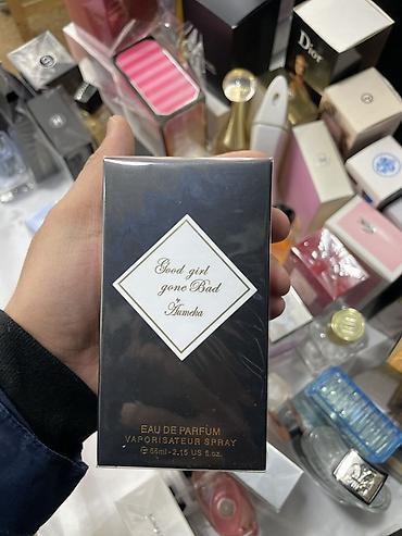 Парфюмерия: Парфюмерия (eau de parfum) различных ароматов. Ассортимент на фото: - — 4