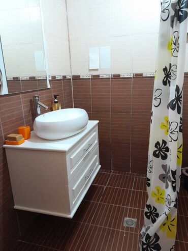 Uzunmüddətli kirayə mənzillər: Mərdəkan qəsəbəsində, Abşeron sanatoriyasının arxasındakı küçədə 3 -da lalafo.az — 15 Uzunmüddətli kirayə mənzillər: Mərdəkan qəsəbəsində, Abşeron sanatoriyasının arxasındakı küçədə 3 — 15