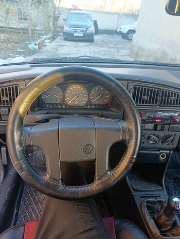 Volkswagen: Volkswagen Passat Variant: 1993 г., 1.8 л, Механика, Бензин, Универсал — 18