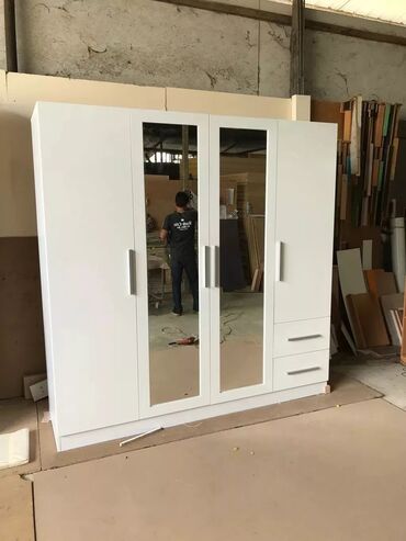 Sifarişlə dolablar: Düz dolab, Yataq otağı üçün, Paltar üçün, Açılan, Korpuslu, 4 qapılı — 11