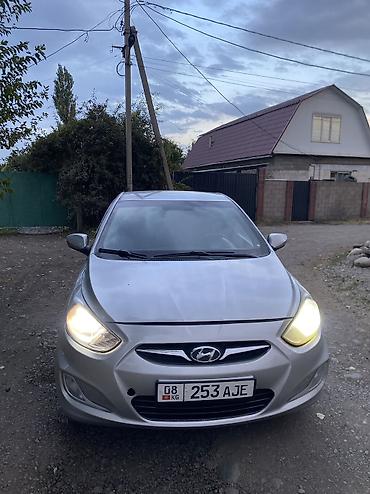 солярис хетчбек: Hyundai Solaris: 2011 г., 1.4 л, Механика, Бензин, Седан — 5