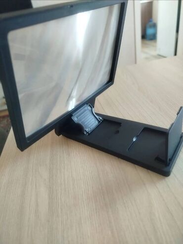 android monitor qiymeti: Telefon ekran böyüdücüsü – stolüstü qatlanan plastik 3D model; kiçik