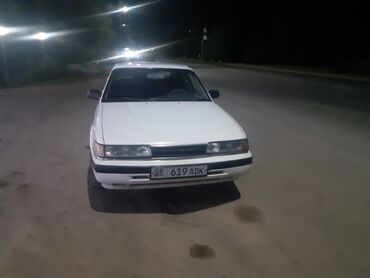 hyundai getz 1: Mazda 626: 1989 г., 2 л, Механика, Газ, Седан