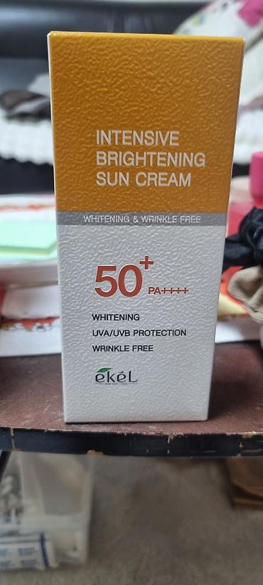 солнечный свет: Солнцезащитные кремы SPF50+ / PA++++ - 24K GOLD Sun Cream, 60 мл — 2
