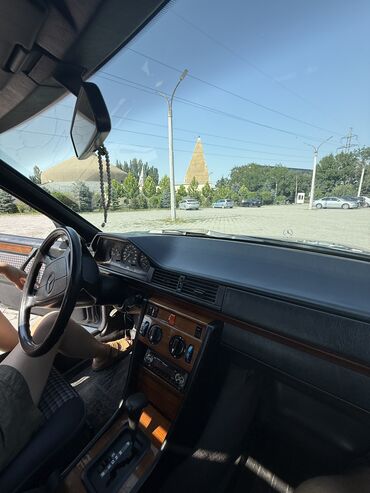 Mercedes-Benz: Mercedes-Benz W124: 1995 г., 2 л, Автомат, Бензин, Седан — 12