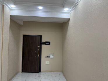 1 комнатная квартира в баку: Sumqayit seheri medeniyyet evi yanindaki 17 mertebali binanin 14-cü