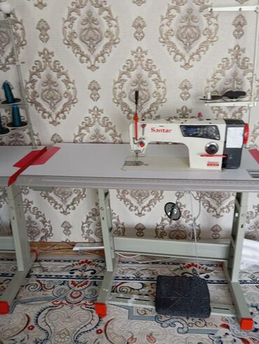 электрическая швейная машинка: Швейная машина Автомат