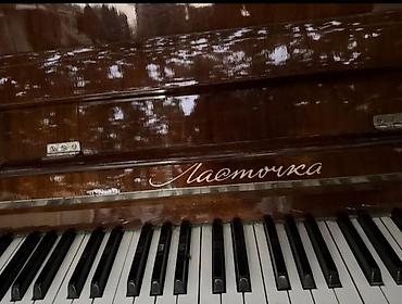 Klavişli alətlər: Upright piano – “Ласточка” (Lastoçka) modeli - Korpus: tünd qəhvəyi — 2