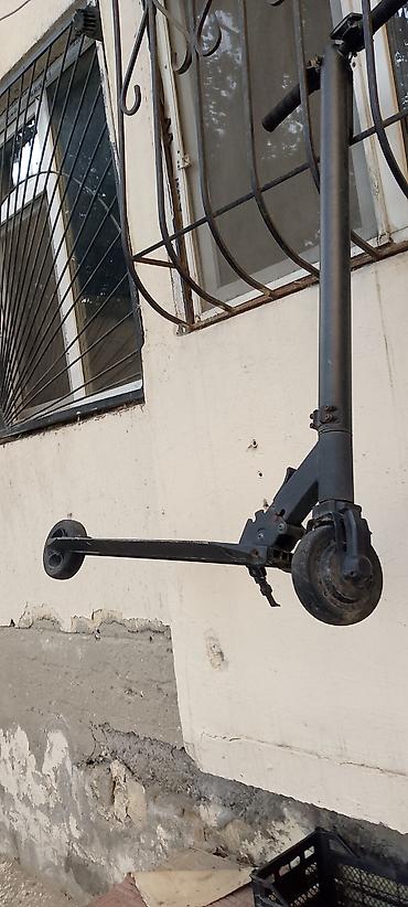 gitara kabel: Elektrik skuter karkası və hissələri - Qatlanan sükan sütunu və — 1