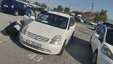 step rf3: Honda Stream: 2002 г., Автомат, Бензин, Универсал — 1