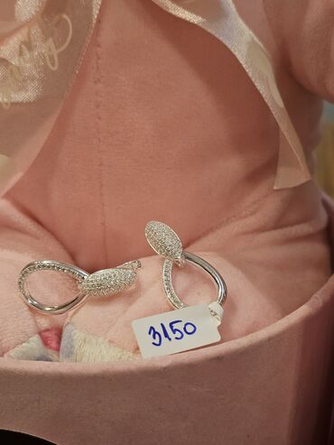 Minđuše: Srebrni nakit – više modela - Srebrne minđuše sa prozirnim cirkonima na lalafo.rs — 40 Minđuše: Srebrni nakit – više modela - Srebrne minđuše sa prozirnim cirkonima — 40