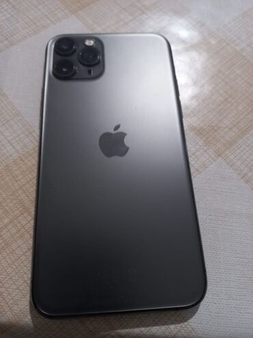 iphone 11 продам: IPhone 11 Pro, Б/у, 256 ГБ, Black Titanium, Чехол, Защитное стекло, 80 %