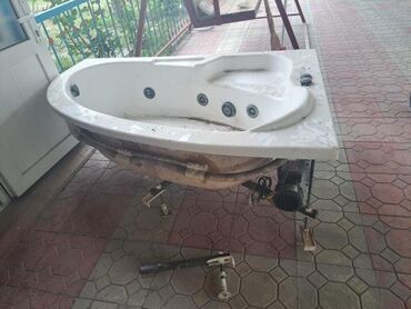 su çəni 2 tonluq: Jakuzi vanna ideal vəziyyətdədir.matorludu.işləyir