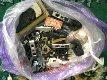 Фурнитура для мебели: Отдам за символическую цену. Петли, ручки, крепления, ножки, крючки — 11