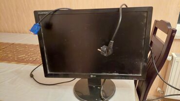 monitor lg: LG Monitor İşlənmiş VGA girişli. 2ci monitor olaraqda istifadə oluna