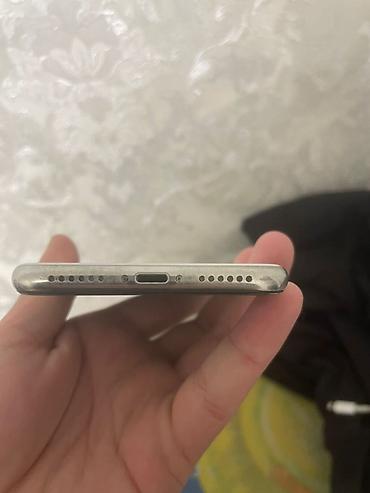 Apple iPhone: IPhone X, Новый, Серебристый, Зарядное устройство, Защитное стекло, Чехол, 80 % — 4