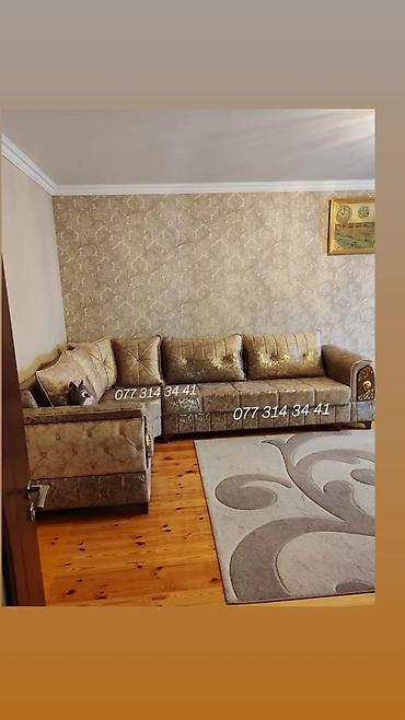 Künc divan dəsti müştəri evi - Klassik dizaynlı, qızılı naxış və