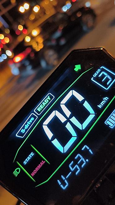 Elektrikli samokatlar: İşlənmiş Elektrik samokat 11", > 1000 Vt, > 45 km/s, Ünvandan götürmə — 3