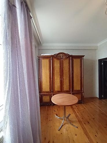 Qonaq otağı dəstləri: Klassik üslubda tam mebel dəsti Tərkibi: - Yataq otağı üçün geniş — 3