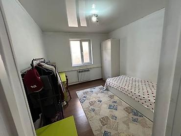 Продажа коттеджей и домов: Продаётся 2х этажный дом !!! 📍 Район:Пишпек, начало ж/м Ак Орго — 11