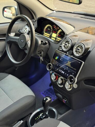 Chevrolet: Chevrolet Aveo: 1.5 l | 2022 il 120000 km Sedan — 8