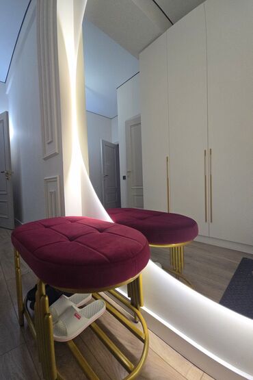 Посуточная аренда квартир: 2 комнаты, Бытовая техника, Банные принадлежности, Парковка — 3