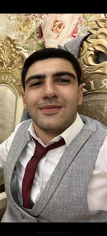 qalstuk: Kişi üçün klassik geyim dəsti - Üçhissəli kostyum dəsti: jilet və — 1