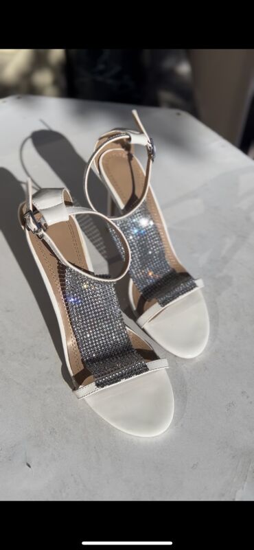 Basanoşka və səndəllər: Ölçü: 39, İşlənmiş — 3