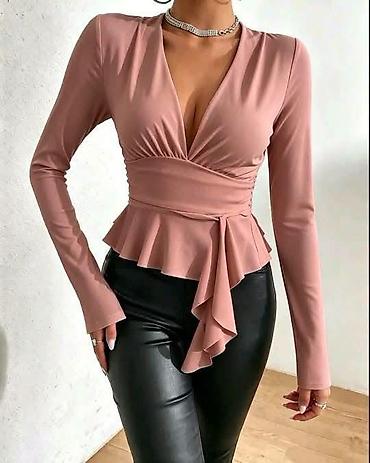 crop top bluze: Bluzica: 2300 dinara — 2