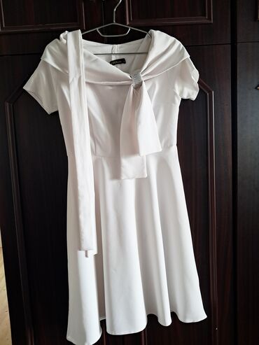 Ziyafət donları: Ağ rəngli zərif boya gore uzunluqu deyisen don - Brend: FEEH moda