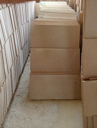 Ağlay: 4 manatdan başlayan qiymetler bütün növ ağlay daşlari elaqe saxliya — 9