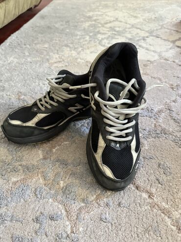 Кроссовки и спортивная обувь: Кроссовки New Balance. у Кроссбокс.В нормальном состоянии.Размер 39,5