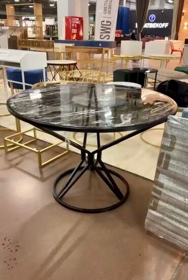 продаю круглый стол: Кухонный Стол, цвет - Черный, Новый