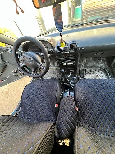 я ищу мазда: Mazda 323: 1994 г., 1.6 л, Механика, Бензин, Хэтчбэк — 4