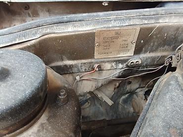 VAZ (LADA): Satılır: VAZ 21099 sedan Xüsusiyyətlər: - Kuzov: 4 qapılı sedan — 6