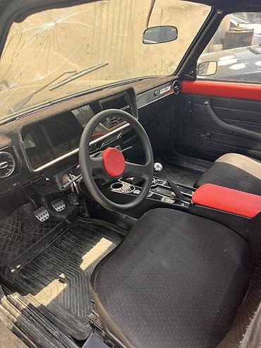 la mini: VAZ 2107, qara rəng demirçi malyar işleri var qiymet sondur — 10
