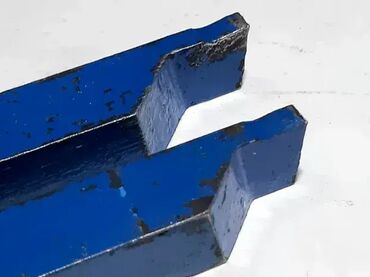 Ostali uređaji: Strugarski nozevi za odsecanje 20x12mm 20x12mm - 600din po komadu (2 — 4