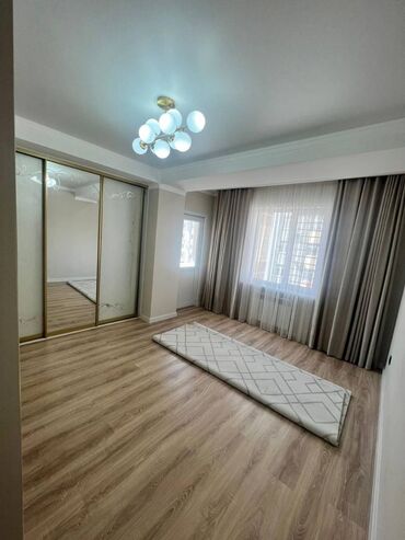 цены на недвижимость в бишкеке 2023: 3 бөлмө, 140000 кв. м, Элитка, 5 кабат, Евроремонт