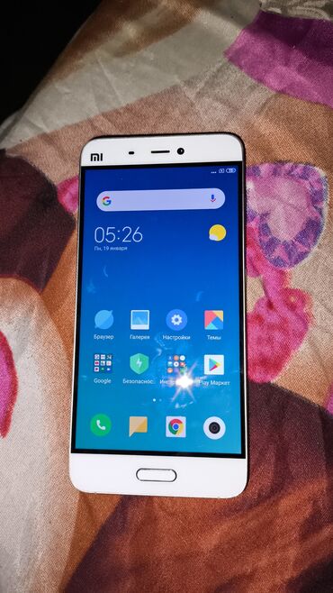 андроид телефоны: Xiaomi, Mi5, Б/у, 64 ГБ, цвет - Белый, 2 SIM