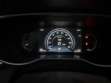 gac aion i60 ev: Geely Emgrand: 2018 г., Автомат, Электромобиль, Седан — 9