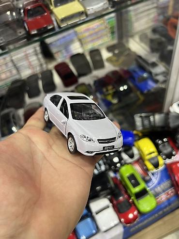 centra: Daewoo Centra Miqyaslı metal model avtomobil – sedan - Korpus — 3