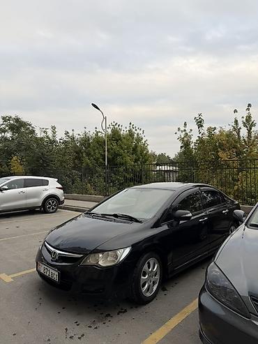 Honda Civic: 2007 г., 1.8 л, Автомат, Бензин, Седан