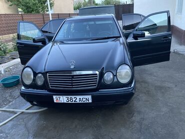 bmb 39: Mercedes-Benz E 200: 1996 г., 2 л, Автомат, Бензин