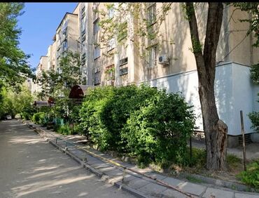 квартира на час аламедин 1: 1 бөлмө, 35 кв. м, 105-серия, 3 кабат, Эски ремонт